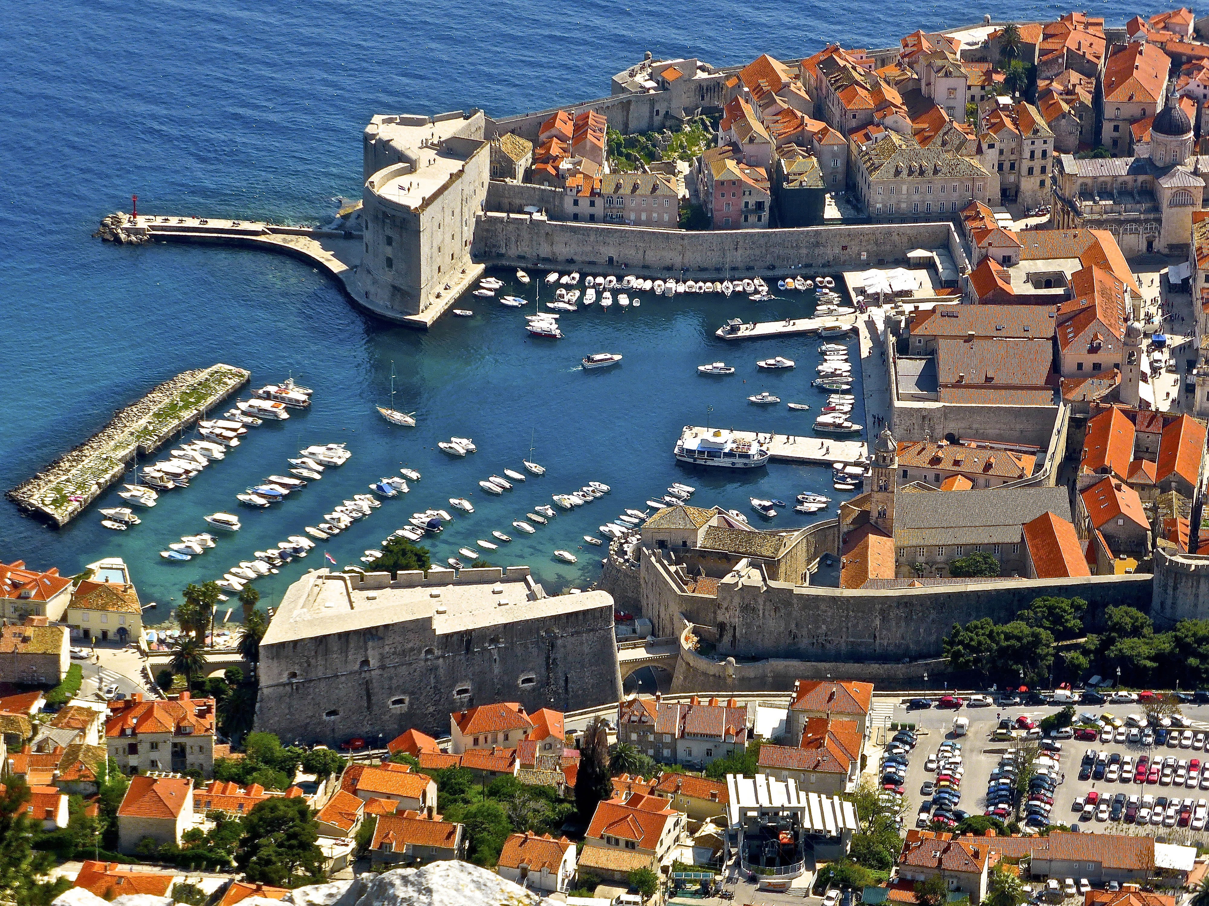 Du Lịch Dubrovnik: Khám Phá Hòn Ngọc Địa Trung Hải Của Croatia